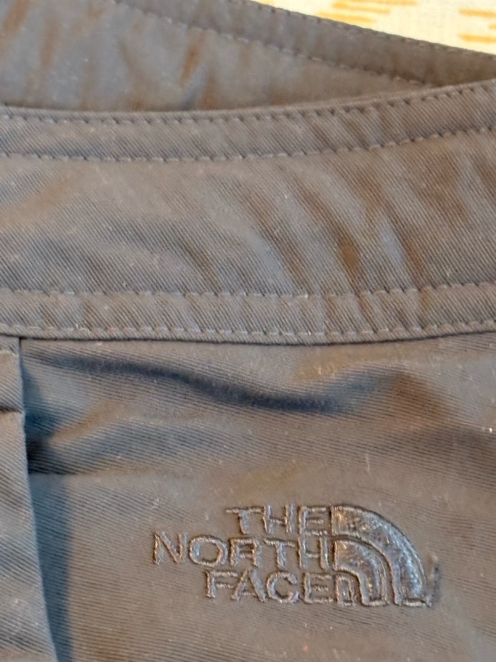 The North Face TNF Women's Pants Size
8 Blue/Gray Cargo Capri 100% Nylon - Picture 9 of 14
